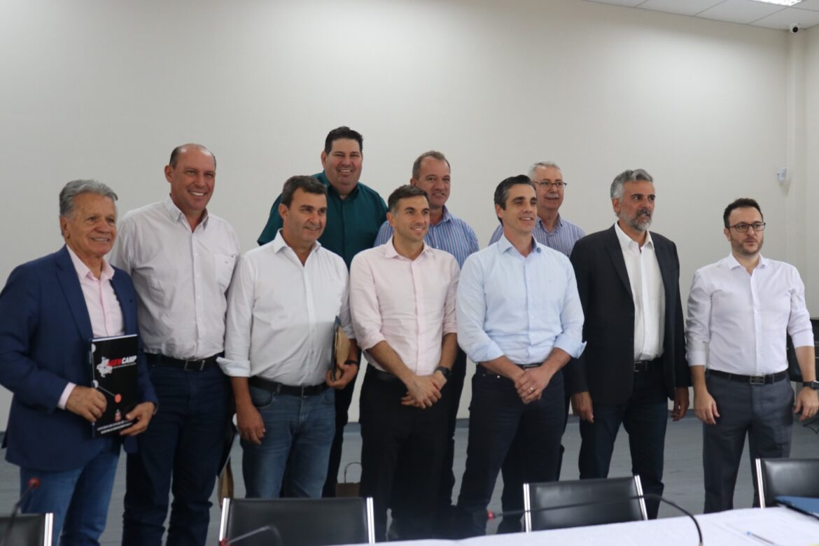 Prefeito de Monte Mor, Edivaldo Brischi participa de reunião do Conselho de Desenvolvimento da Região Metropolitana de Campinas (CDRMC).