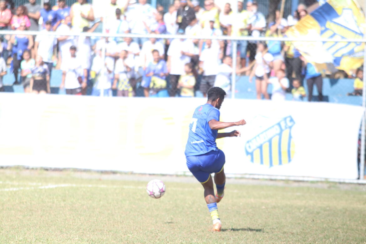 Bola rola no final de semana para jogos das categorias Veteranos 35+, Juniores 18+ e Juvenil 16+ do futebol amador