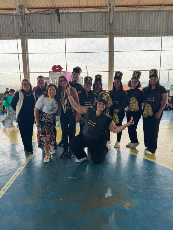 ESCOLA MUNICIPAL MARIA TONINI CELEBRA DIA DA FAMÍLIA COM FESTA TEMÁTICA E HOMENAGENS CULTURAIS